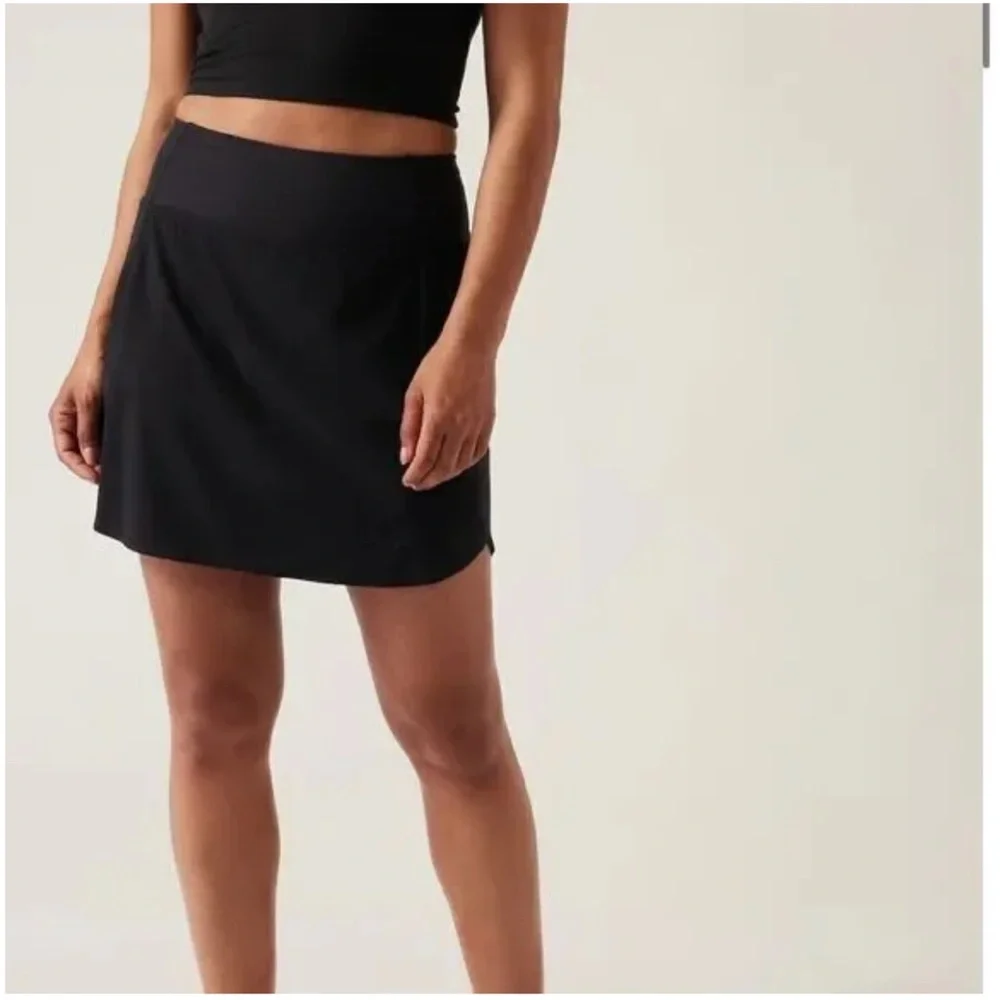 athleta run with it 14” skort‎ in black size XS
